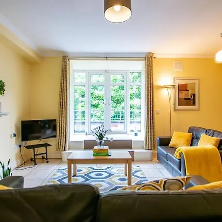 130 - Large Duplex By Shortstays Holiday home Galway