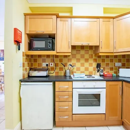 Holiday home 130 - Large Duplex By Shortstays