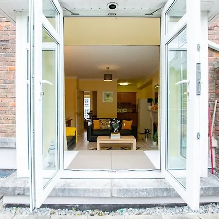 130 - Large Duplex By Shortstays Galway